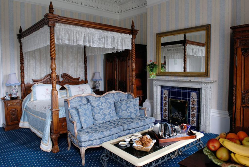 Willoughby House Hotel & Apartments Cheltenham Room photo