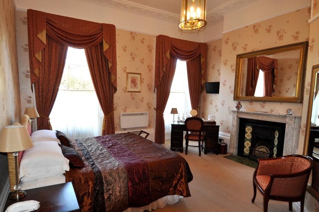 Willoughby House Hotel & Apartments Cheltenham Room photo